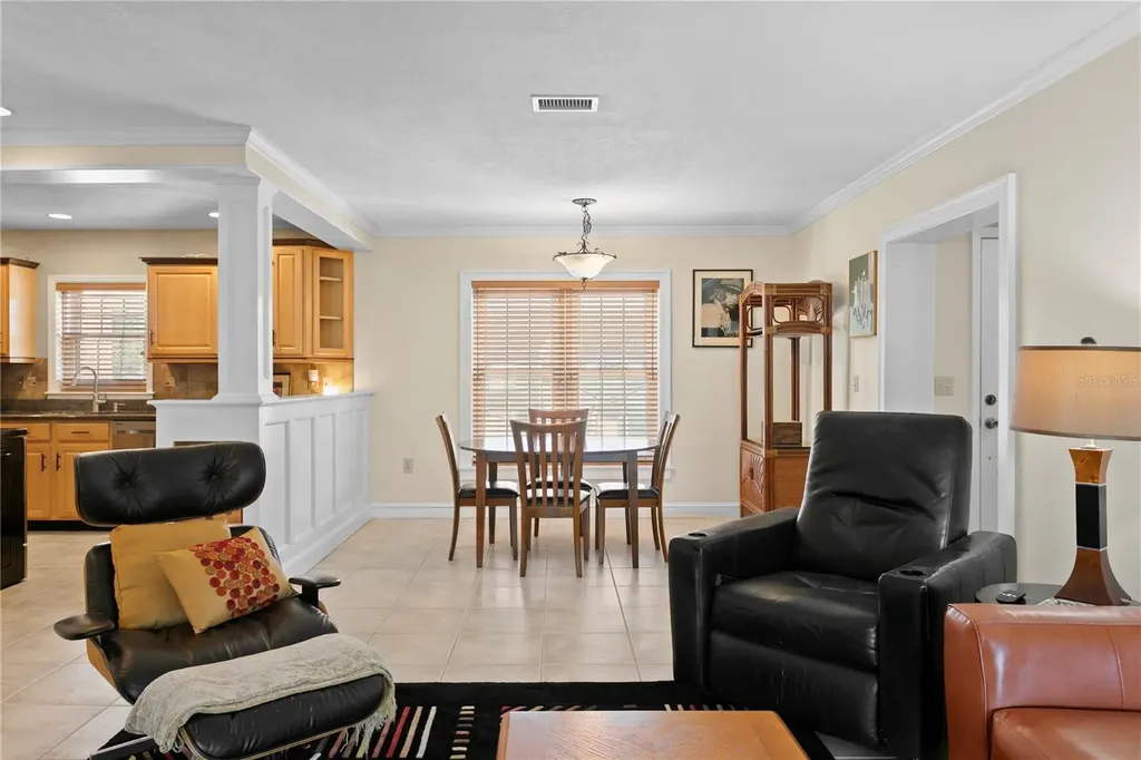 2453 Kingfisher Lane Clearwater FL 33762