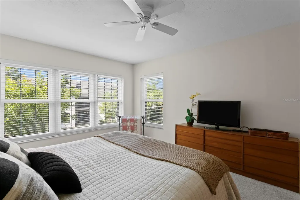 2453 Kingfisher Lane Clearwater FL 33762