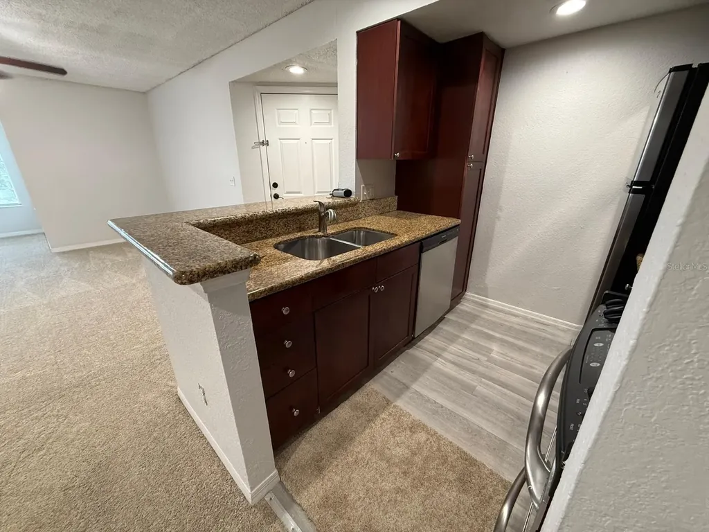 5164 Conroy Road Orlando FL 32811
