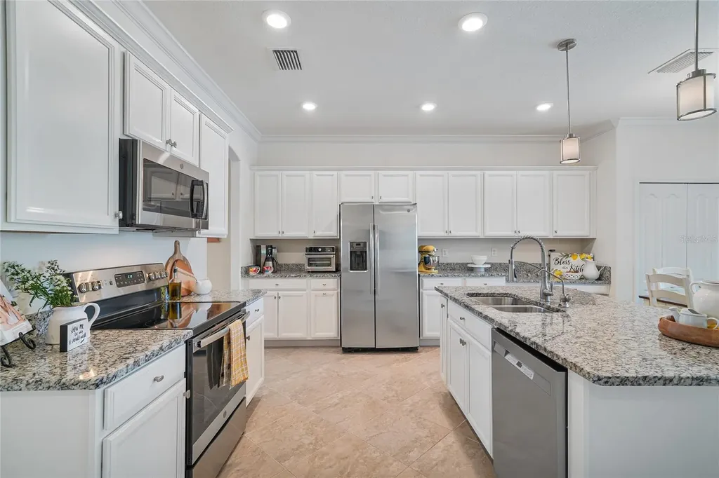 517 Mimosa Court Bradenton FL 34212