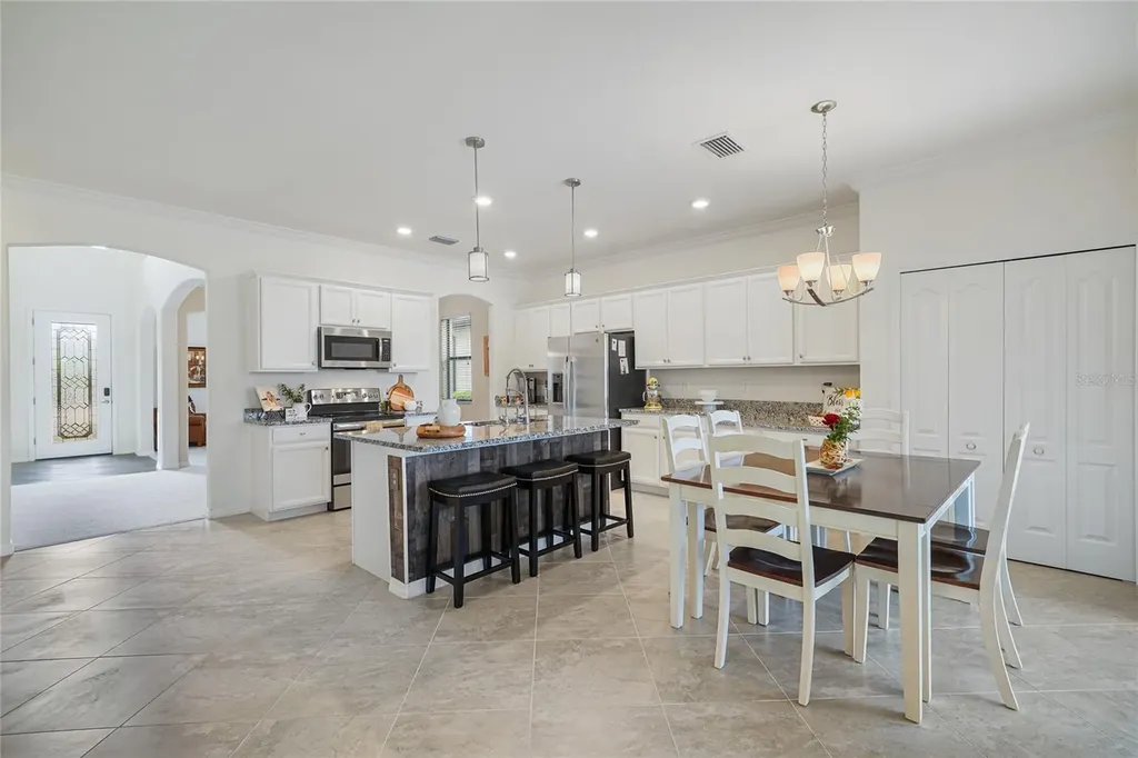 517 Mimosa Court Bradenton FL 34212
