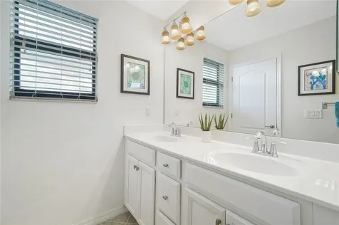 517 Mimosa Court Bradenton FL 34212