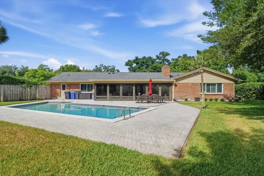 4014 Carrollwood Village Drive Tampa FL 33618