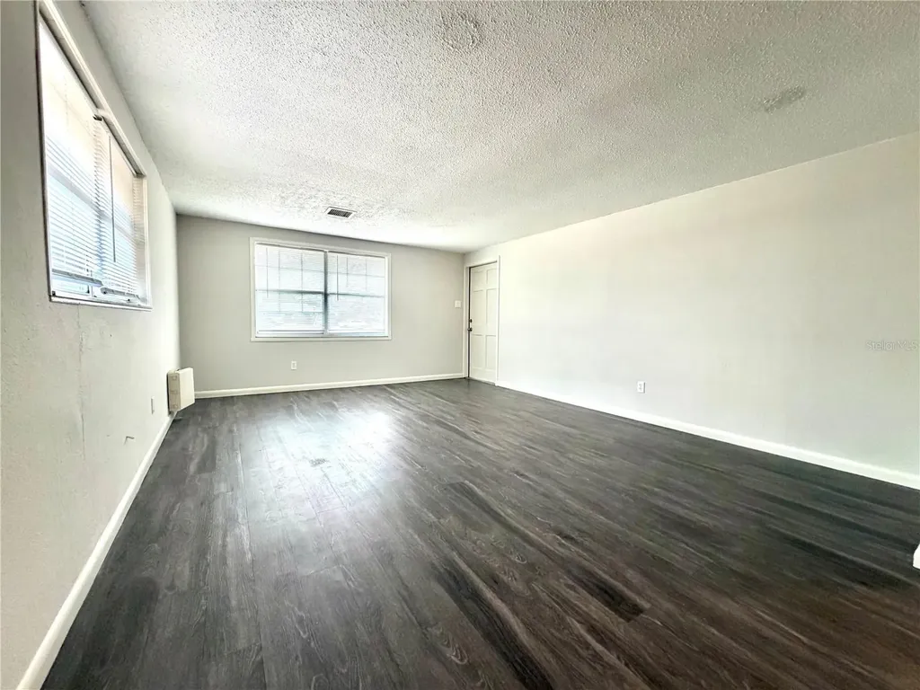 5305 Oakwood Court Tampa FL 33610