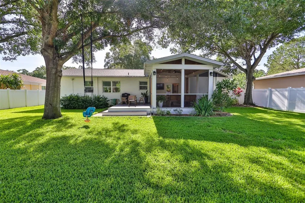 3924 17th Street N St Petersburg FL 33714