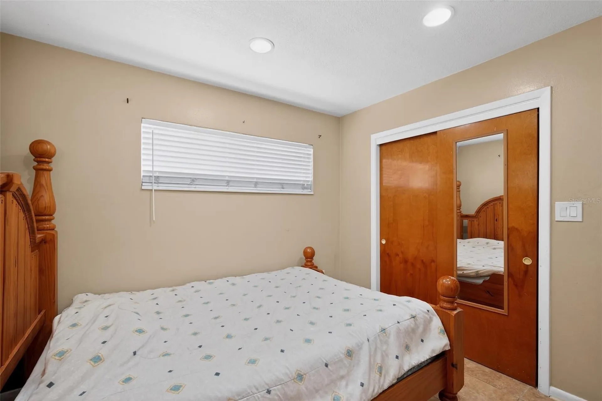 1406 Haven Bend Tampa FL 33613