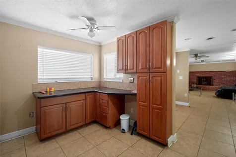 1406 Haven Bend Tampa FL 33613
