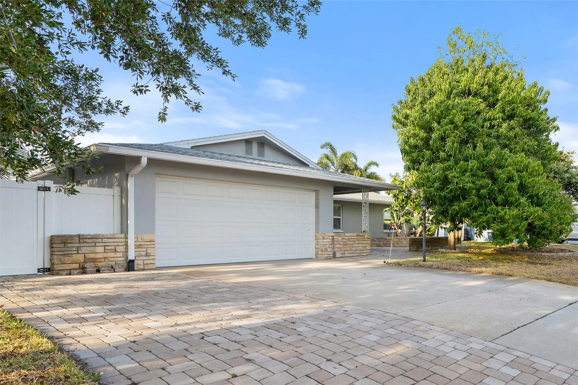 14233 102nd Avenue Largo FL 33774