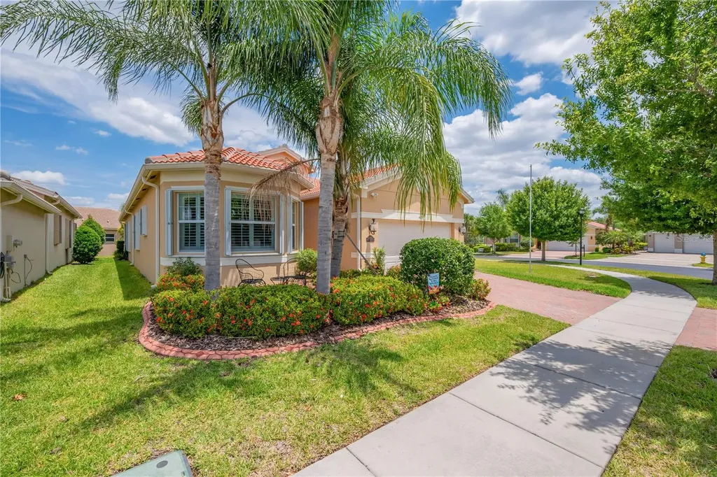 4853 Grand Banks Drive Wimauma FL 33598