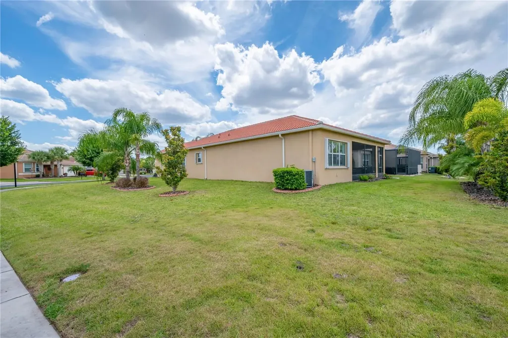 4853 Grand Banks Drive Wimauma FL 33598