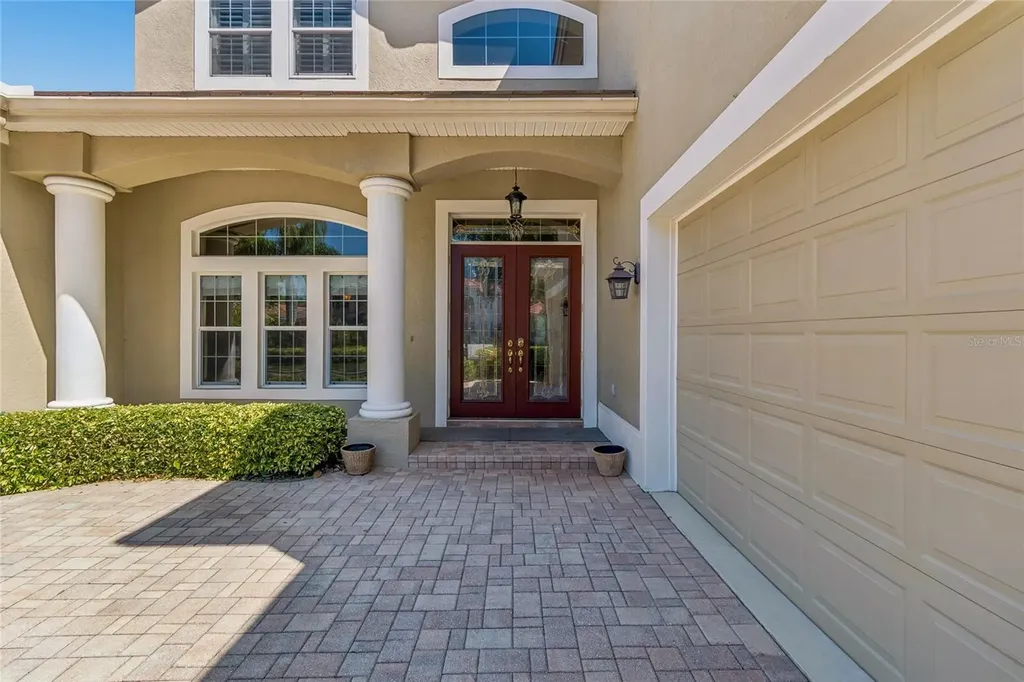 601 Viento De Avila Tampa FL 33613