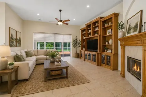 601 Viento De Avila Tampa FL 33613