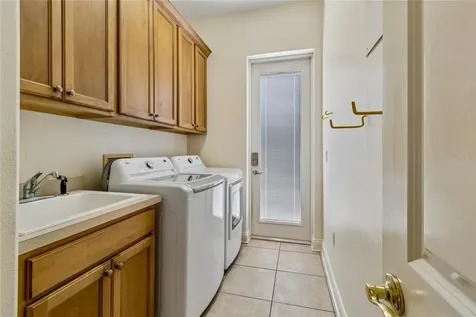 601 Viento De Avila Tampa FL 33613