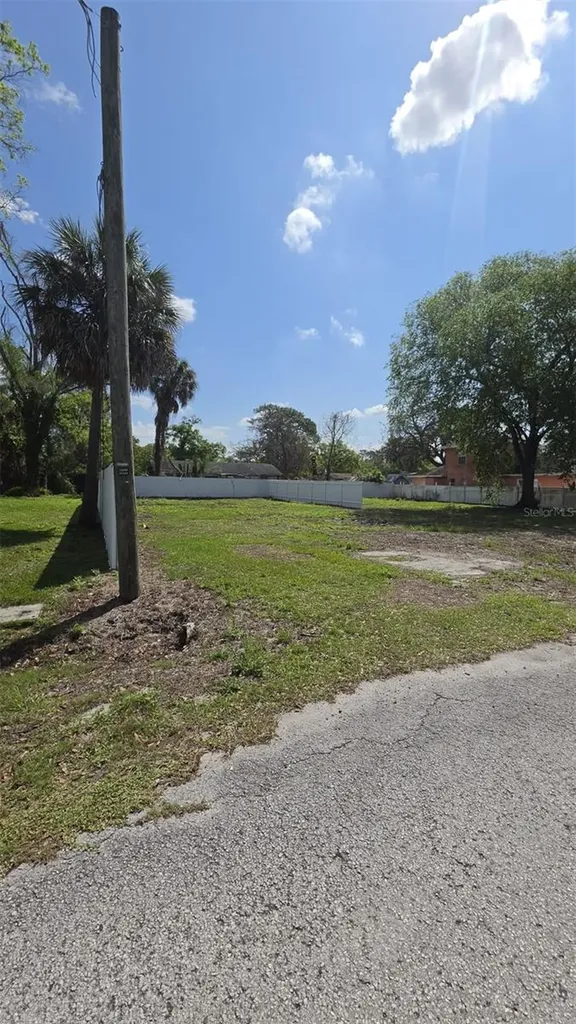 12505 Four Oaks Road Tampa FL 33624