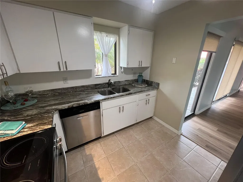 6535 Draw Lane Sarasota FL 34238