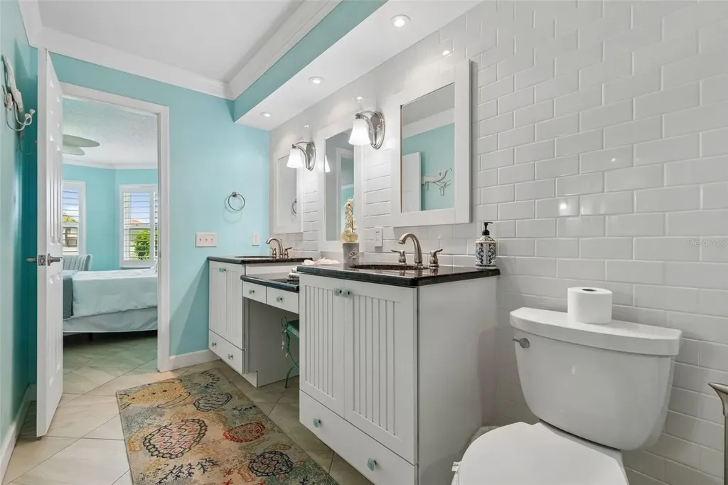 6085 Bahia Del Mar Boulevard St Petersburg FL 33715