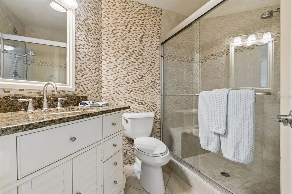 6085 Bahia Del Mar Boulevard St Petersburg FL 33715