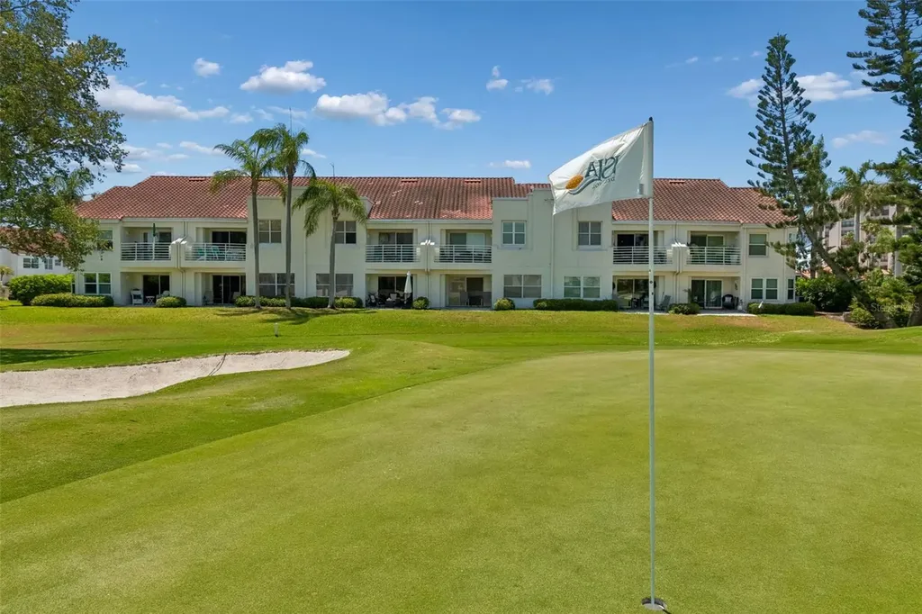 6085 Bahia Del Mar Boulevard St Petersburg FL 33715