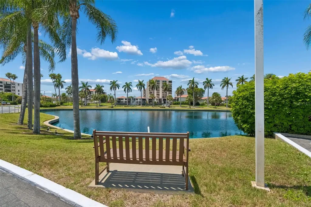 6085 Bahia Del Mar Boulevard St Petersburg FL 33715