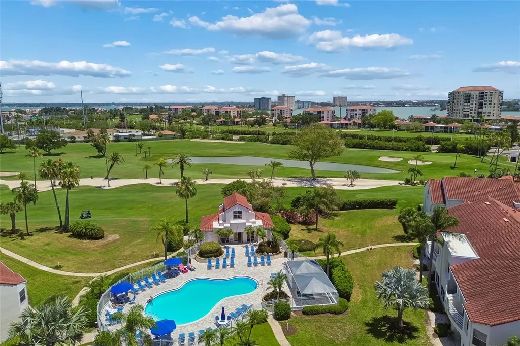 6085 Bahia Del Mar Boulevard St Petersburg FL 33715