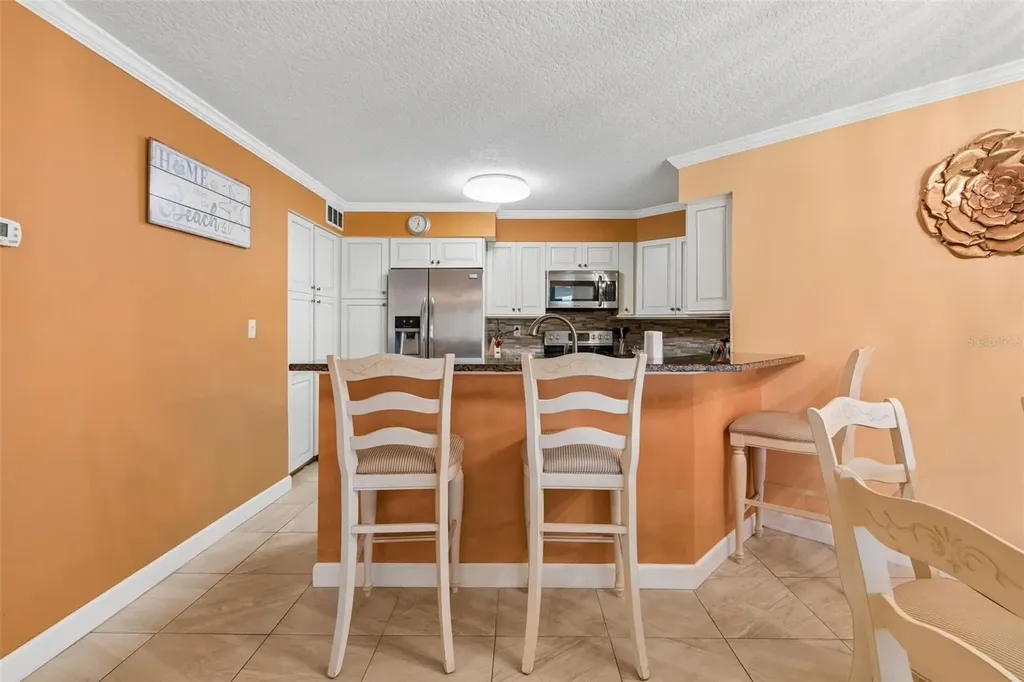 6085 Bahia Del Mar Boulevard St Petersburg FL 33715
