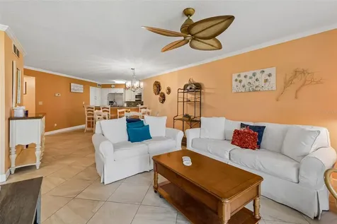 6085 Bahia Del Mar Boulevard St Petersburg FL 33715