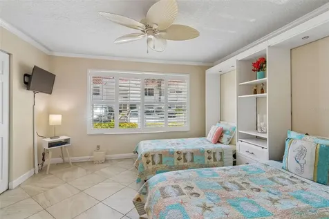 6085 Bahia Del Mar Boulevard St Petersburg FL 33715