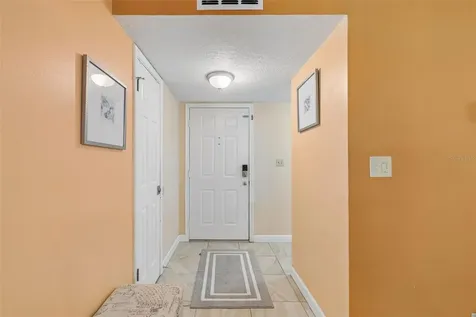 6085 Bahia Del Mar Boulevard St Petersburg FL 33715