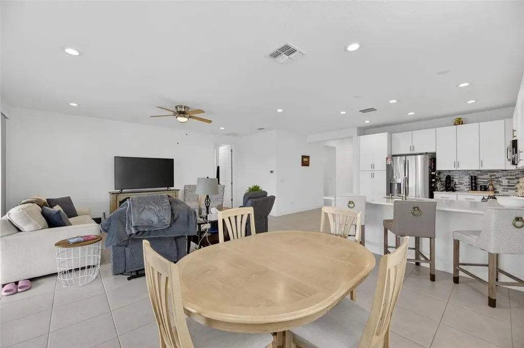 4915 Sienna Isles Avenue Wimauma FL 33598