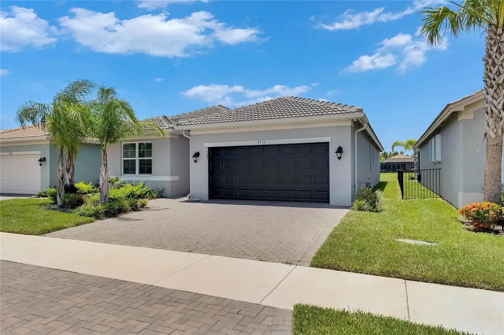 4915 Sienna Isles Avenue Wimauma FL 33598