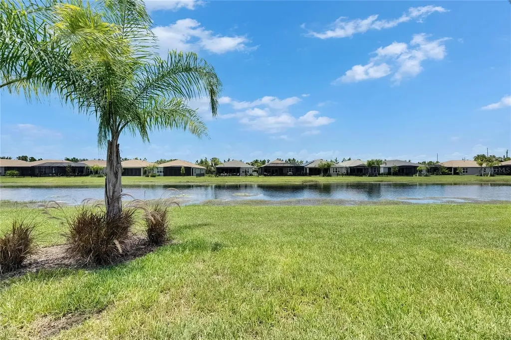 4915 Sienna Isles Avenue Wimauma FL 33598
