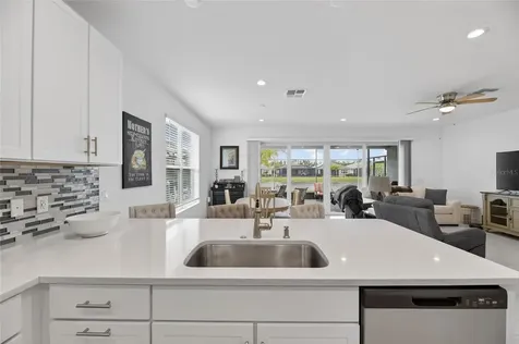 4915 Sienna Isles Avenue Wimauma FL 33598
