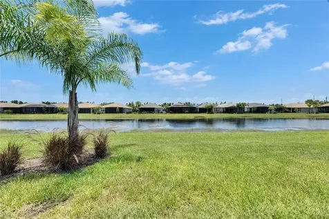 4915 Sienna Isles Avenue Wimauma FL 33598