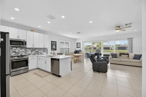 4915 Sienna Isles Avenue Wimauma FL 33598