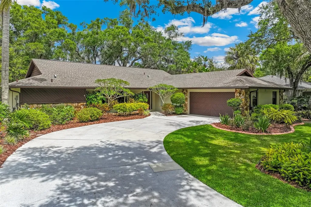 4587 Friar Tuck Lane Sarasota FL 34232