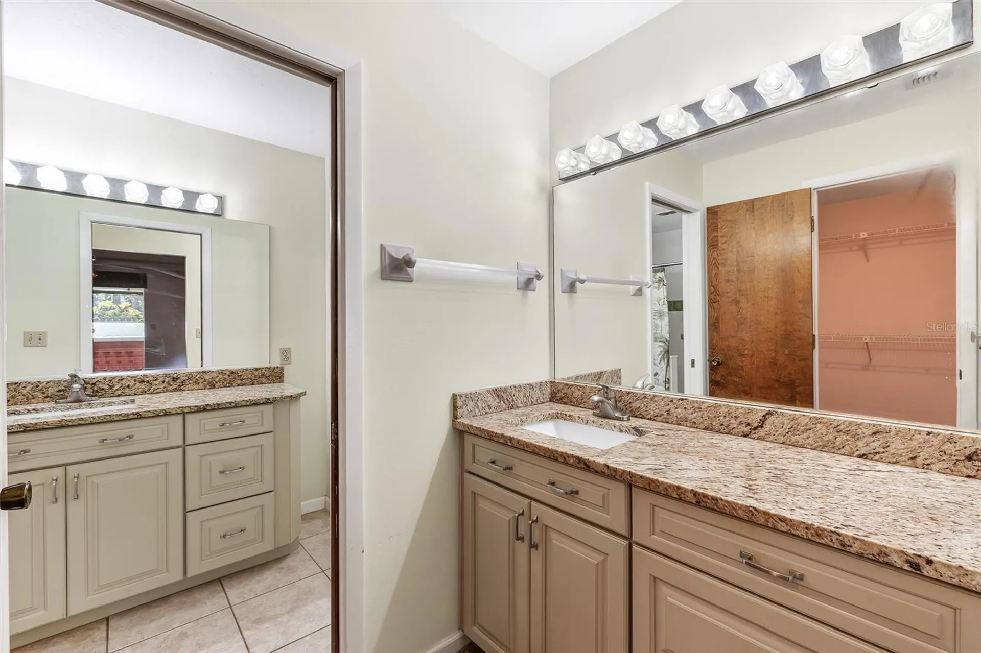 4587 Friar Tuck Lane Sarasota FL 34232