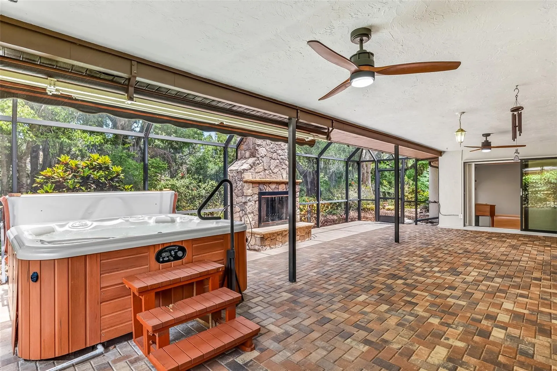 4587 Friar Tuck Lane Sarasota FL 34232