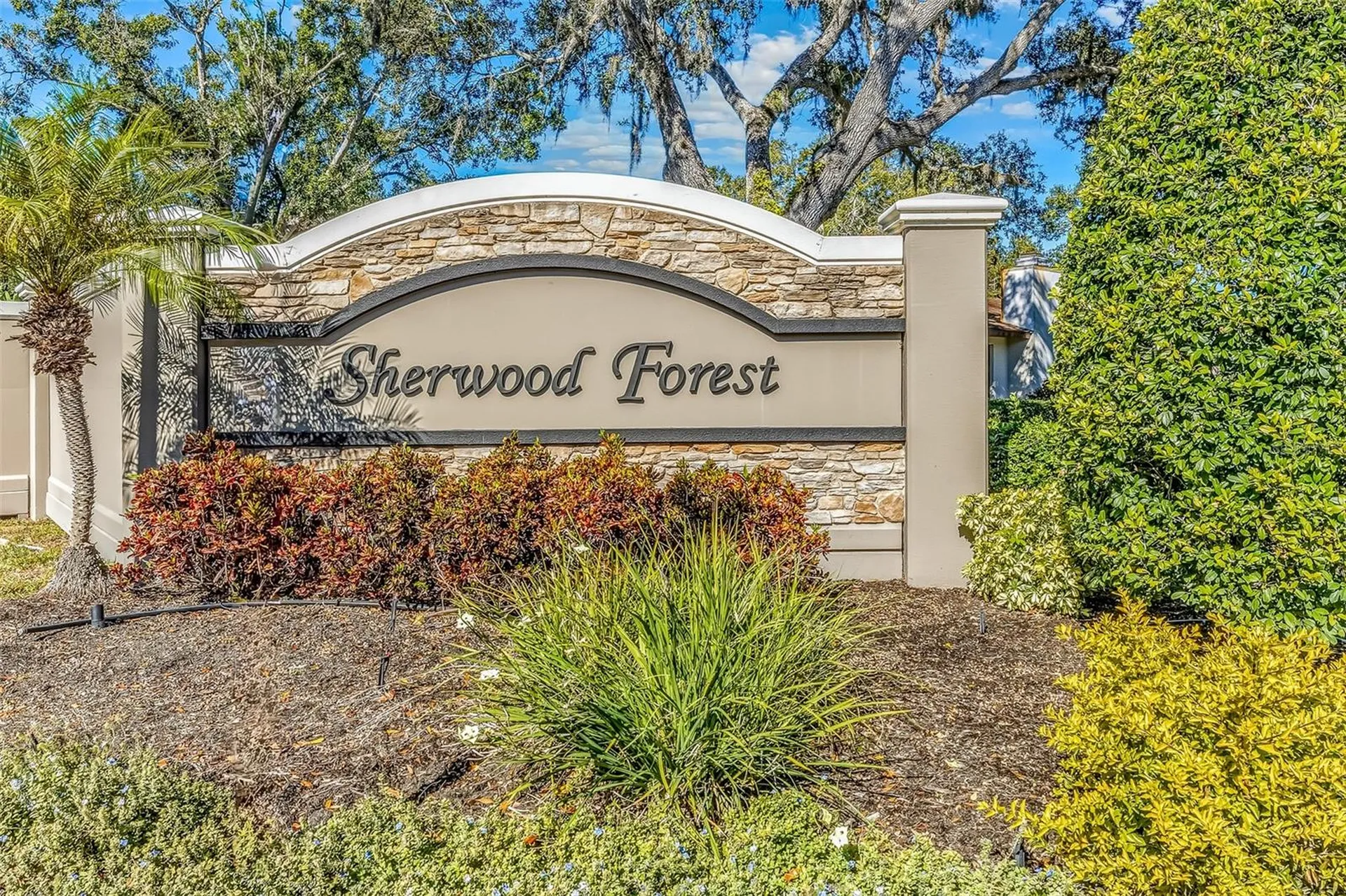 4587 Friar Tuck Lane Sarasota FL 34232