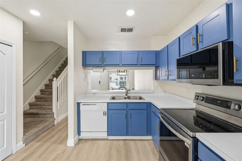 1141 Kennewick Court Wesley Chapel FL 33543