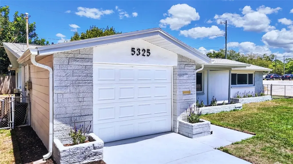 5325 Devries Drive New Port Richey FL 34652