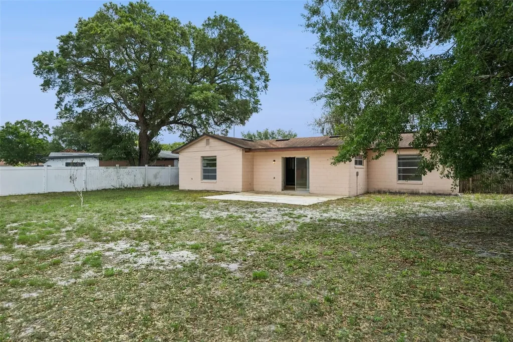 8723 Hill Pine Road Orlando FL 32825
