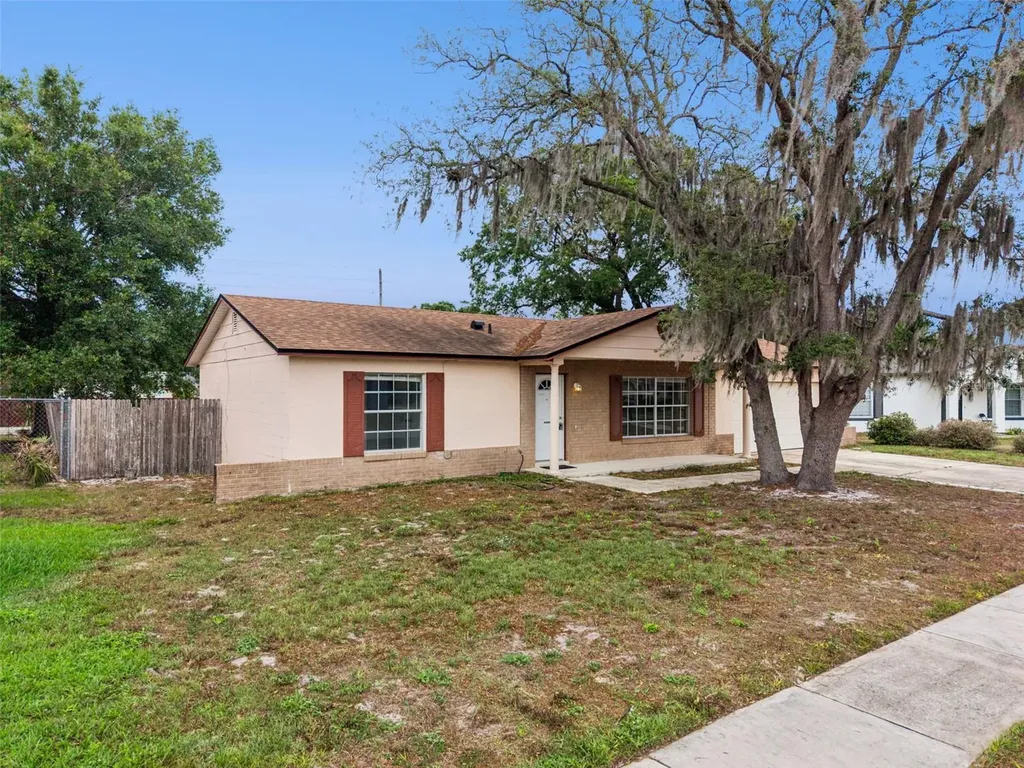 8723 Hill Pine Road Orlando FL 32825