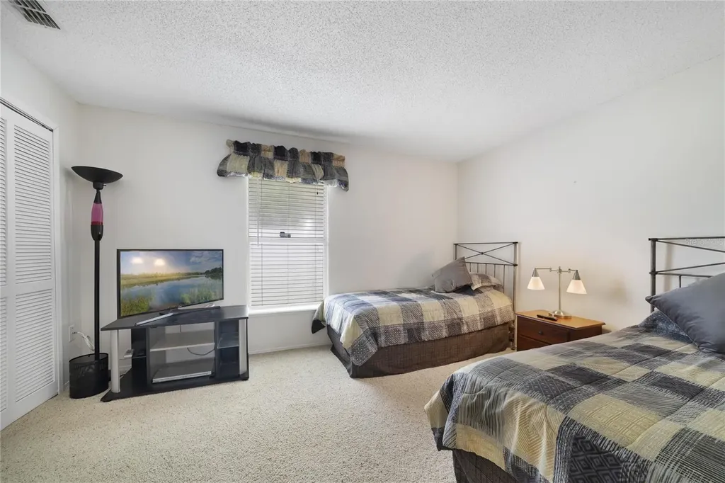 2382 Queenswood Circle Kissimmee FL 34743