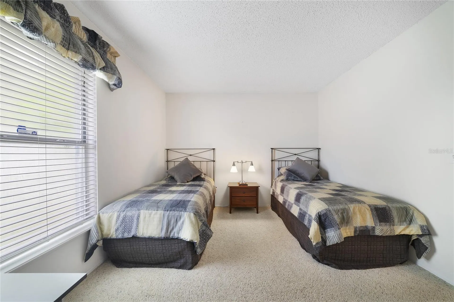 2382 Queenswood Circle Kissimmee FL 34743