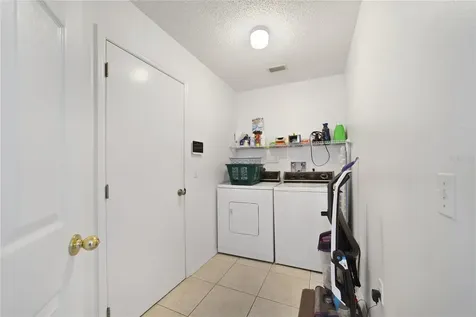 2382 Queenswood Circle Kissimmee FL 34743