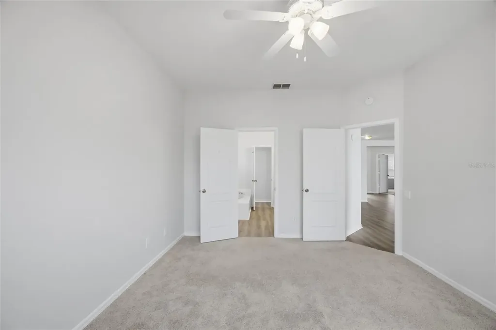 9307 Huntington Park Way Tampa FL 33647
