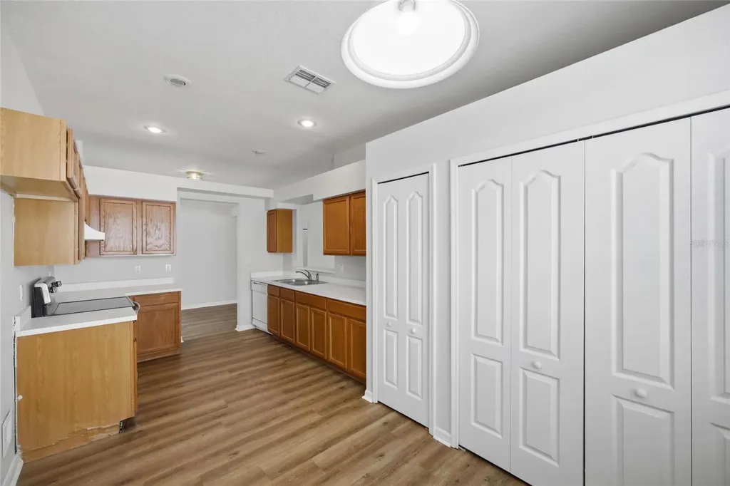 9307 Huntington Park Way Tampa FL 33647