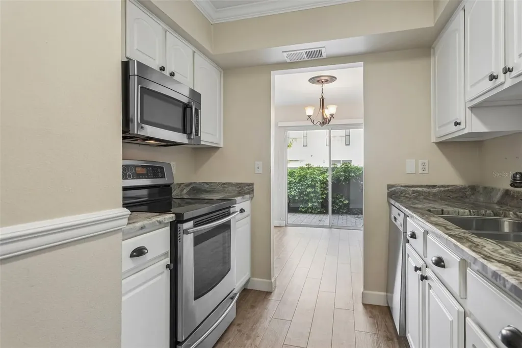 6341 Treetop Circle Temple Terrace FL 33617