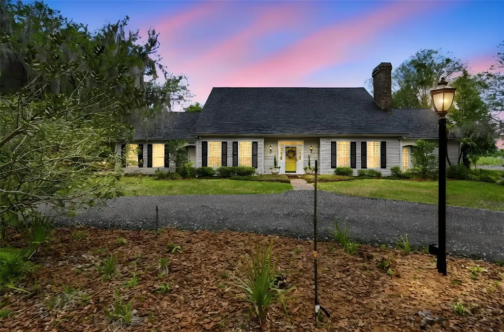 1245 Westoak Drive Deland FL 32720