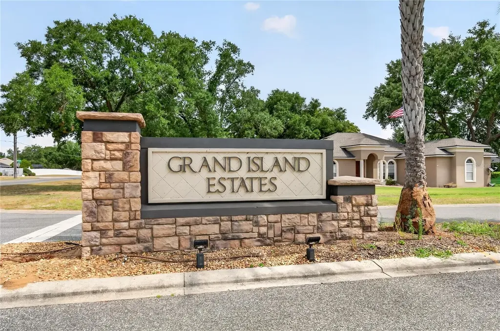 36806 Winfield Court Grand Island FL 32735